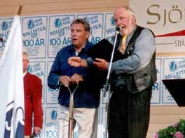 Henning Lundstr&ouml;m och Nicke Sj&ouml;din i Sollefte&aring; stadspark 1998