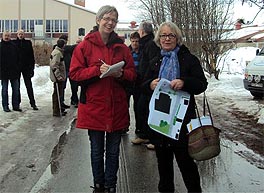 Kommunarkitekt Rudehill med T&Aring;&acute;s journalist.